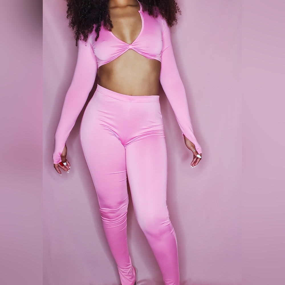 Pink Two Piece - Picture 4 of 9
